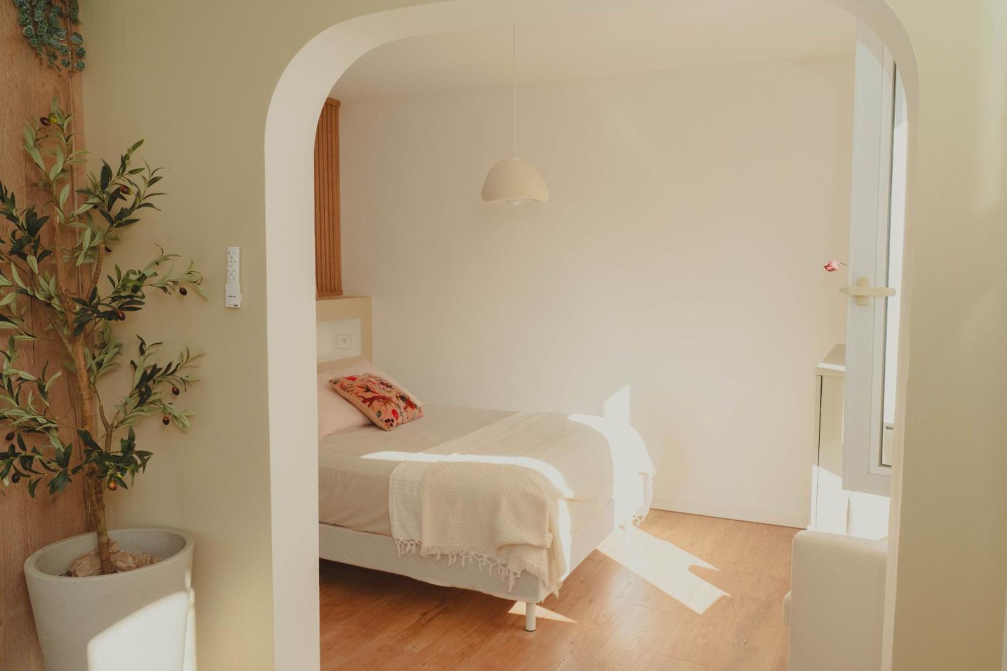 Au Coeur De Hyeres, Ideal Pour Les Couples ! Екстер'єр фото